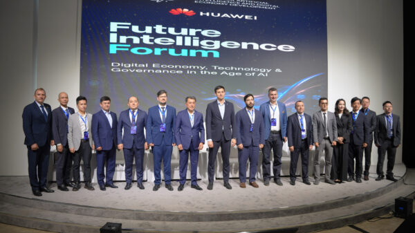 Участники Future Intelligence Forum 2026 на сцене в Ташкенте